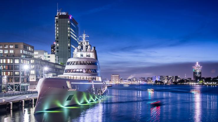 Megajahte izložene u SuperYachts Gallery