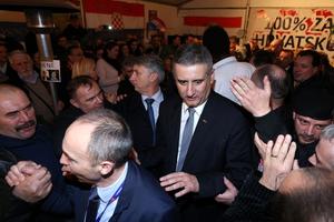 Tomislav Karamarko s braniteljima u Savskoj