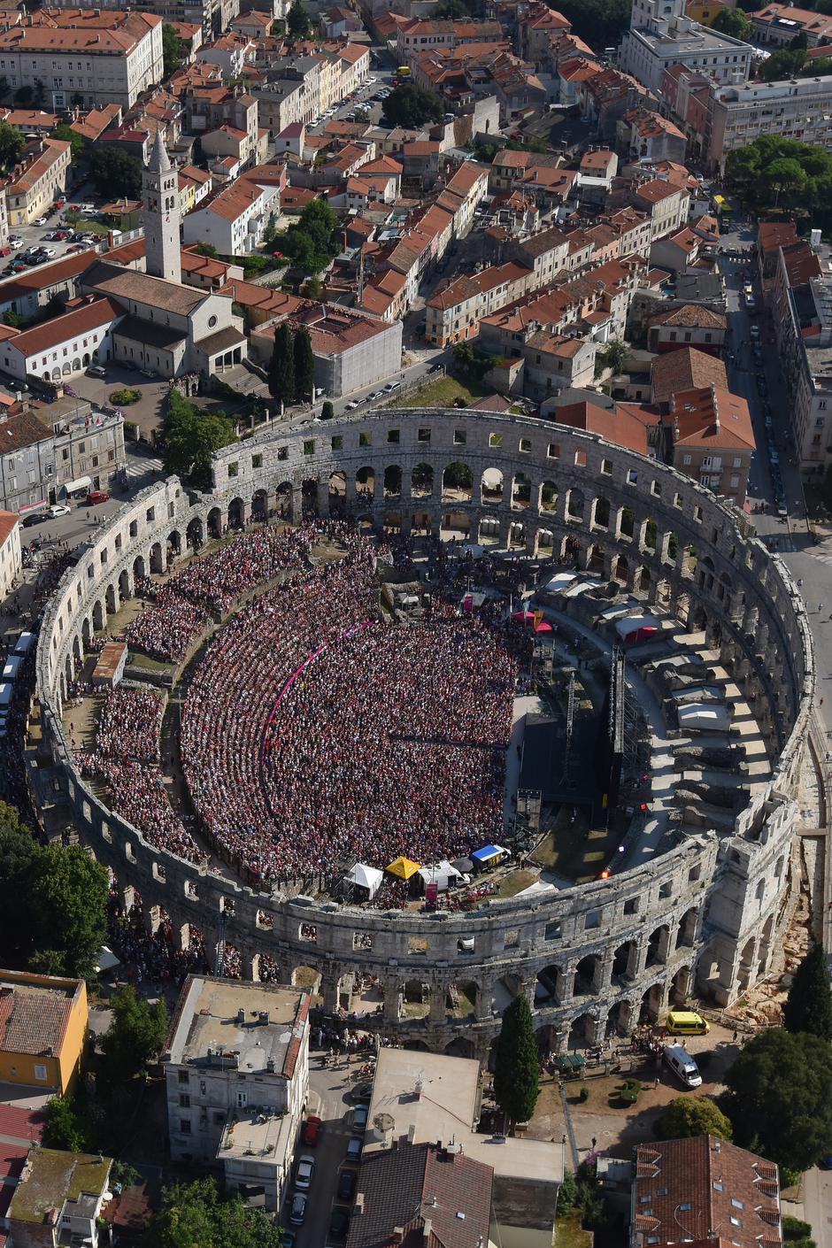 Navijači gledaju utakmicu Hrvatska Francuska u pulskoj Areni | Author: Dusko Marusic/PIXSELL