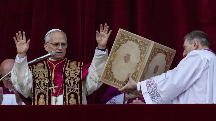 Vatikan: Novoizabrani Papa Leo XIV. obratio se vjernicima