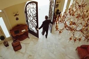 Vratar u luksuznom hotelu