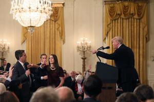 Novinar CNN-a Jim Acosta i Donald Trump